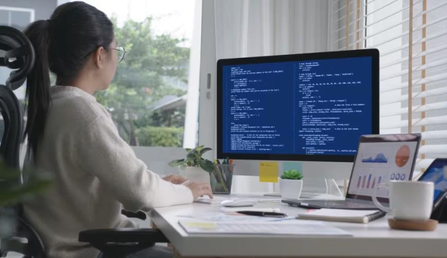 六枝特区企业数字化解决方案:机器学习赋能商业模式升级的核心路径